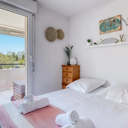 T2 In Lavandou - With Swimming Pool *